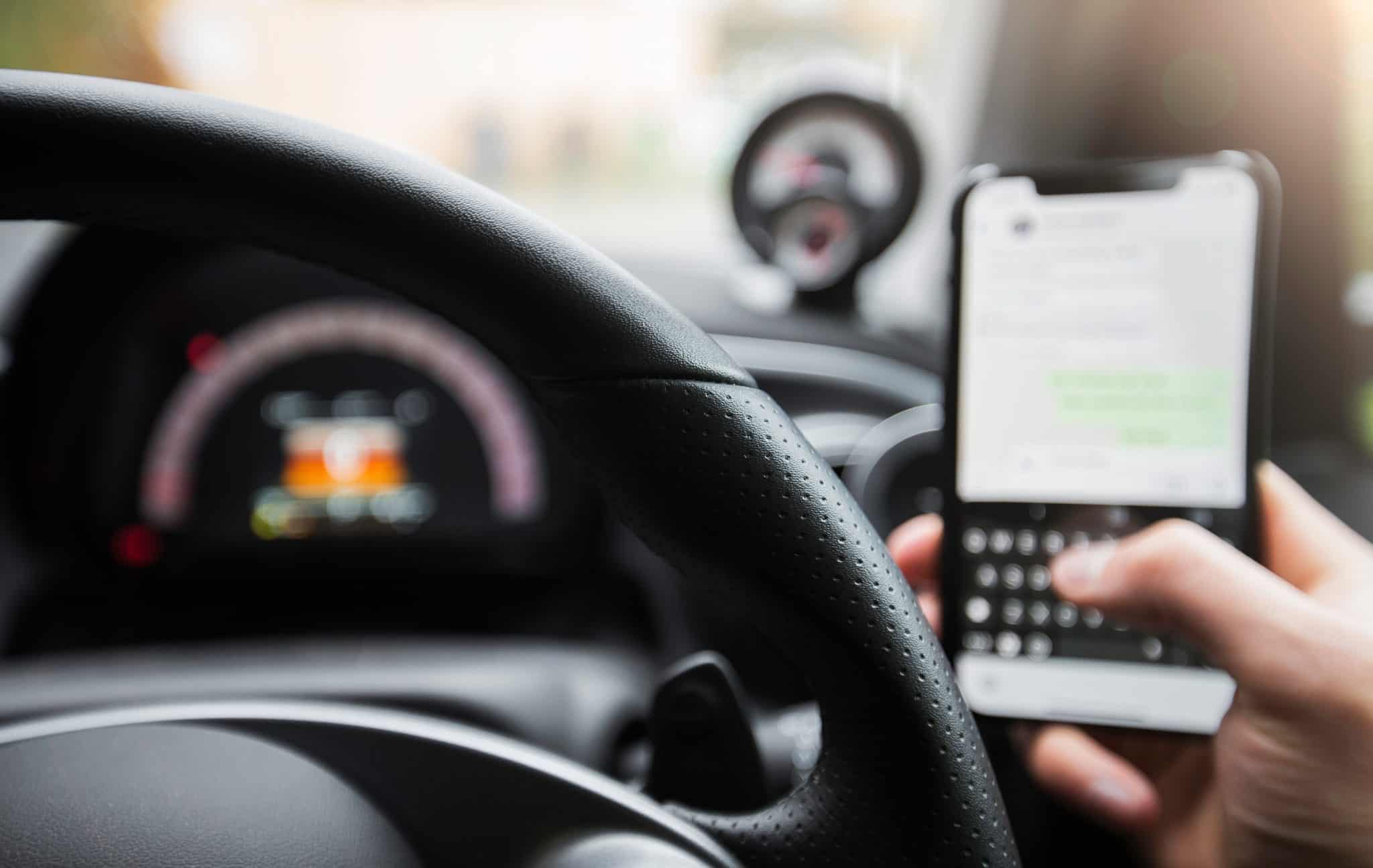 Is Texting While Driving Haram? | Islamic Finance Guru Featured Image