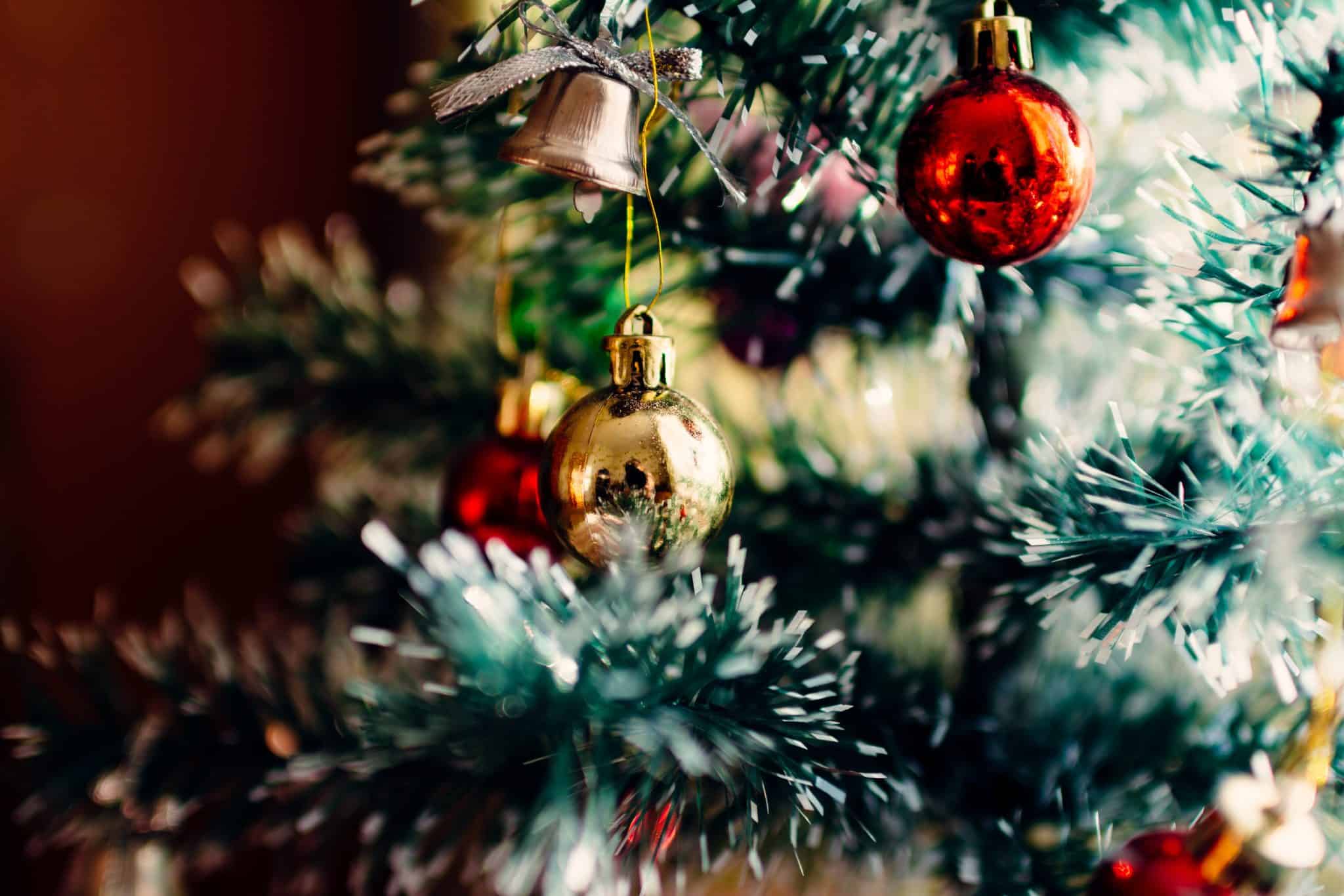 Buying & Selling Christmas Goods – Islamic Advice & Tips| IFG Featured Image