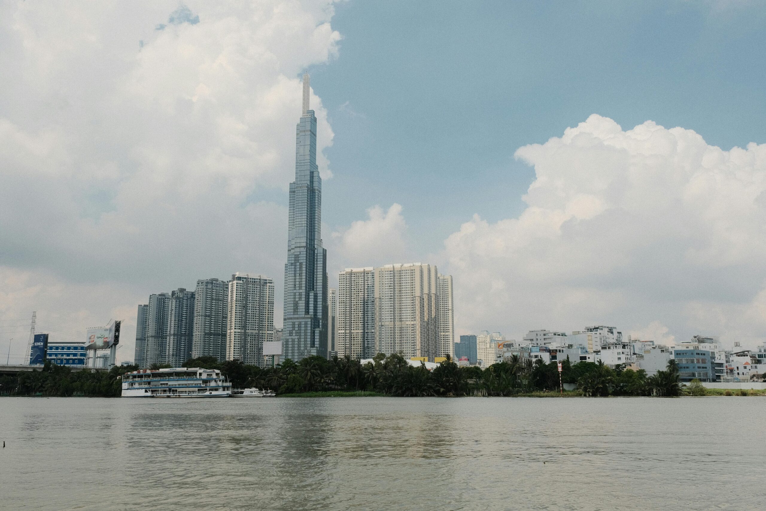 Halal Commercial Real Estate Investing: A Complete Guide for Muslim Investors Featured Image